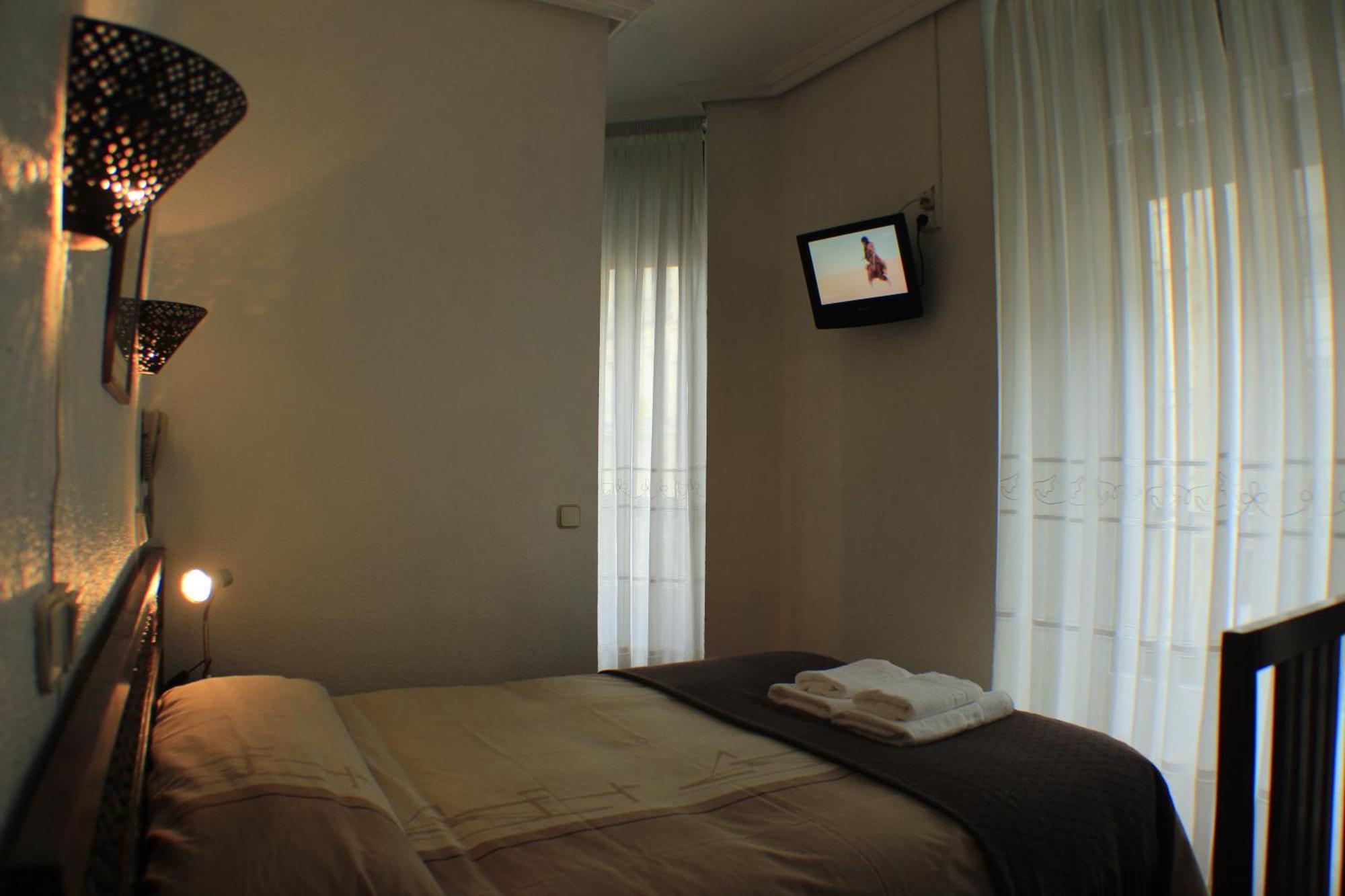 Hostal Esmeralda — Foto 1
